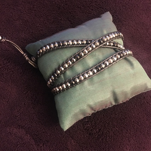 Bracket - Picture 2 of 4